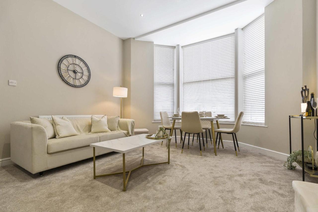 The Park Road Suites By Stamp Sa Blackpool Rum bild